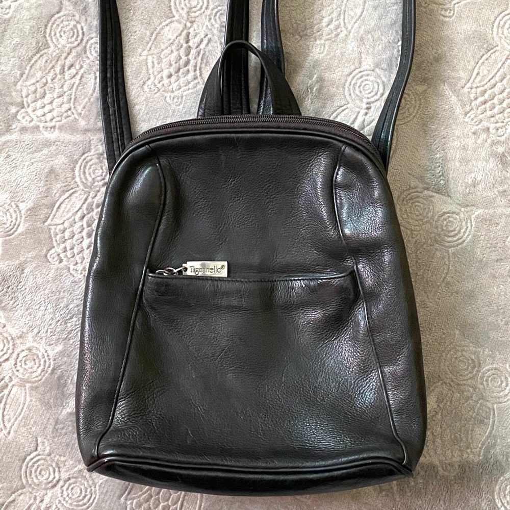 Vintage Black Leather Tignanello Fashion Backpack